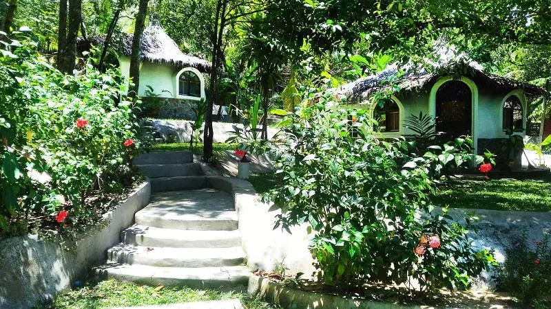 Lomakeskus Flower Power Farm Village