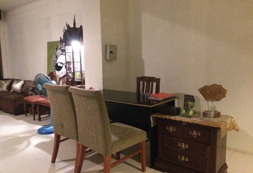 旅馆 Moon House At Clock Tower