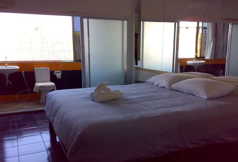 旅馆 Moon House At Clock Tower