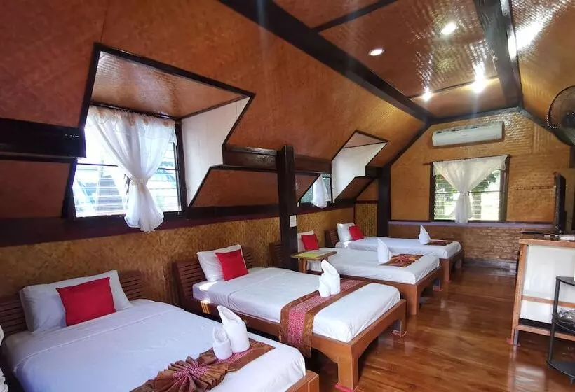 هتل Banphumontalang Resort