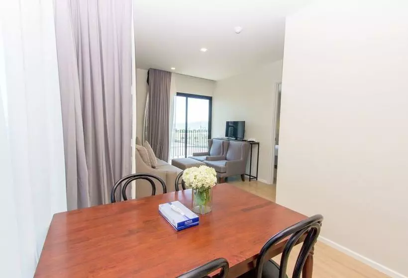 ホテル Dlux Condominium Chalong Phuket