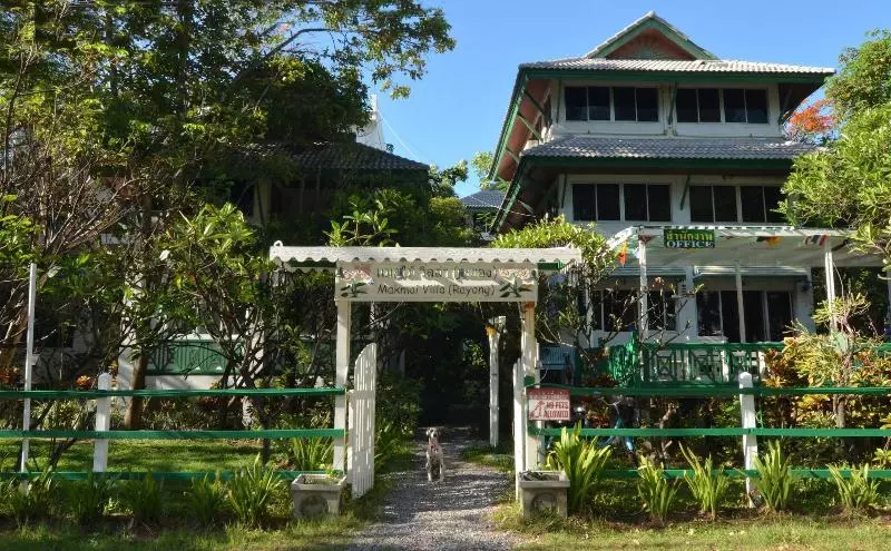 هتل Makmai Villa Rayong
