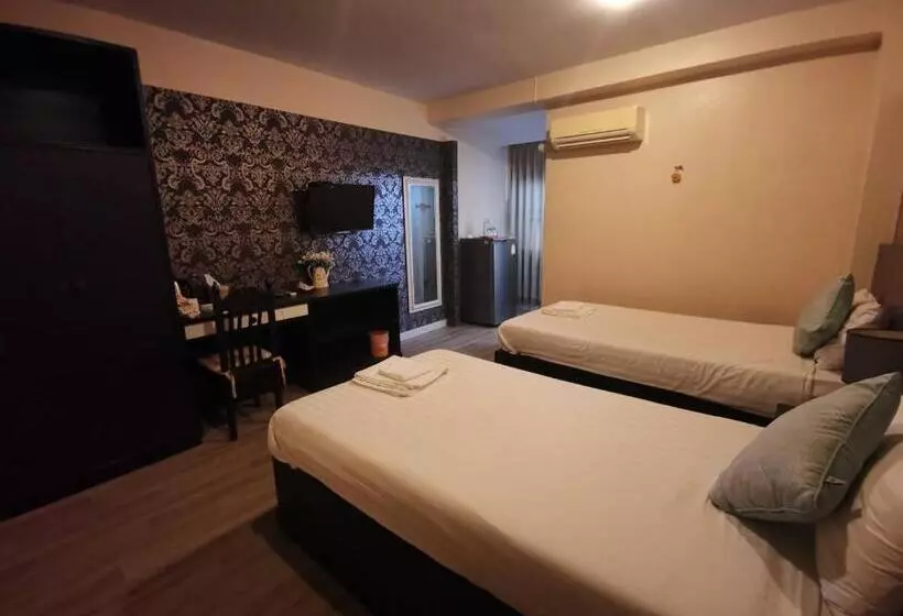 هتل Metro Residence