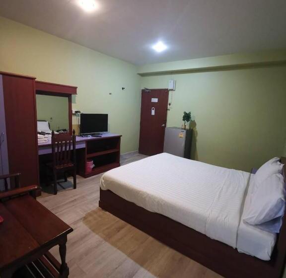 Отель Metro Residence