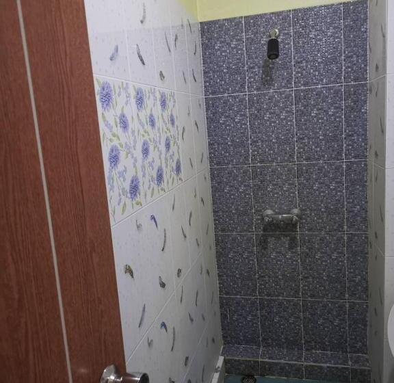 Отель Metro Residence