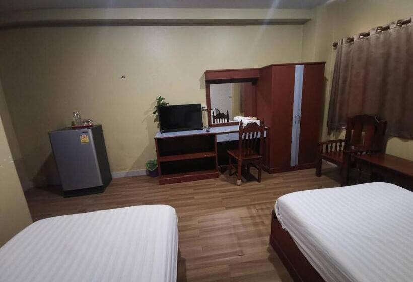 Отель Metro Residence