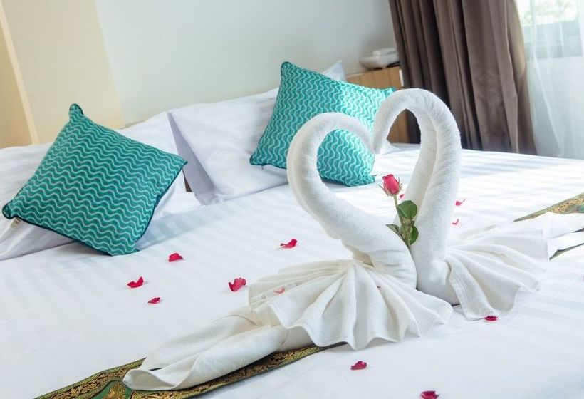 בית מלון כפרי The Landmark Patong