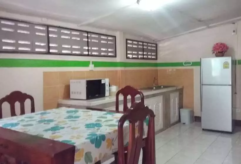هتل Santipran Place