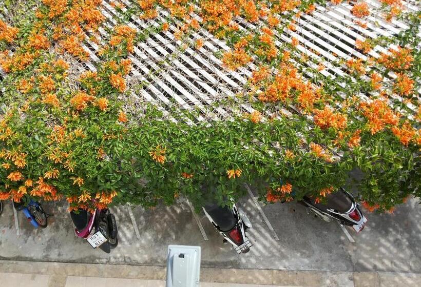 فندق Santipran Place