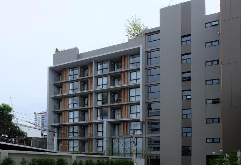 Madera Residence Sriracha