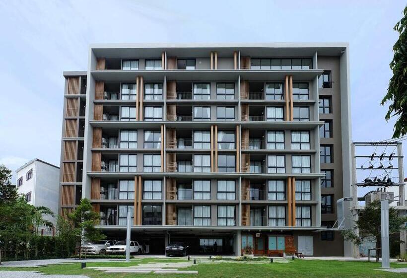 Madera Residence Sriracha