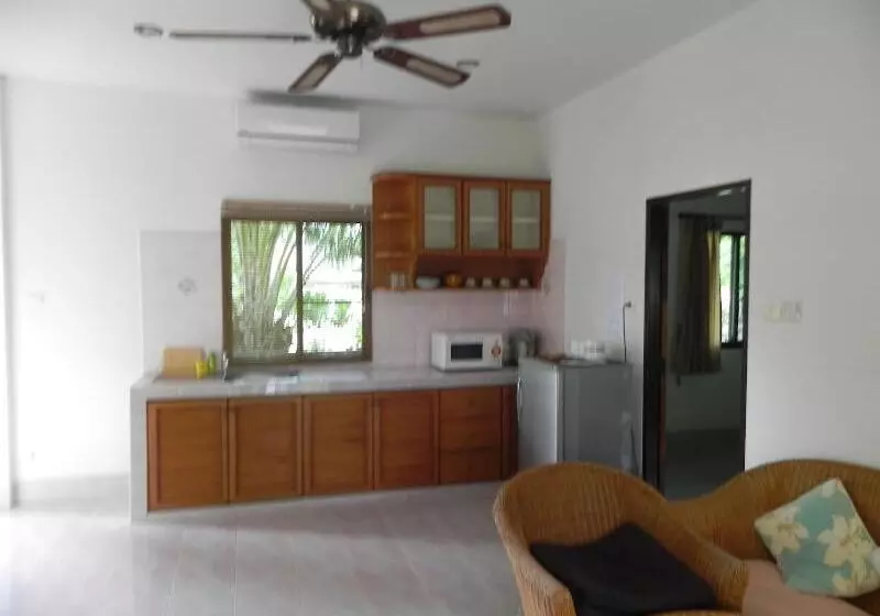 Naya Bungalow