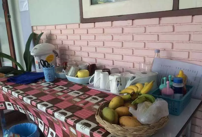 Pancake House B&b