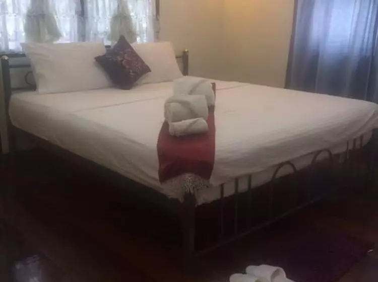 Pancake House B&b