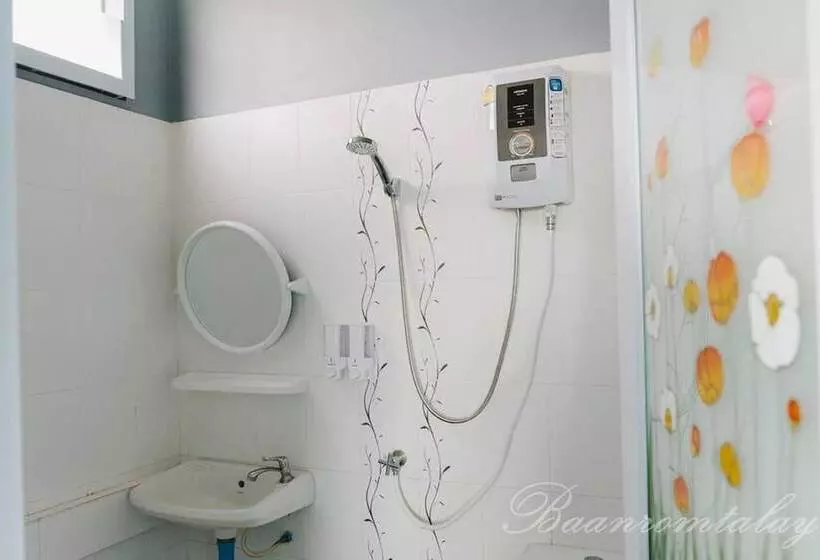 ペンション Baan Rom Talay