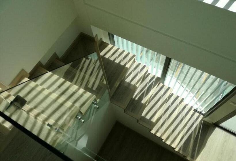 Sonrisa Srirachaที่พักติดทะเล