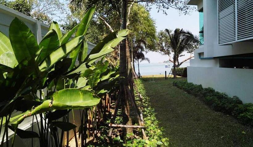 Sonrisa Srirachaที่พักติดทะเล