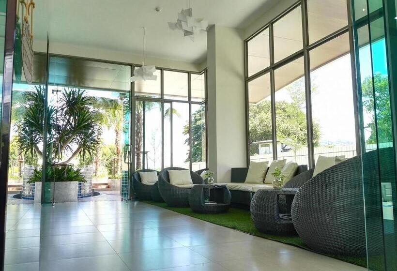 Sonrisa Srirachaที่พักติดทะเล