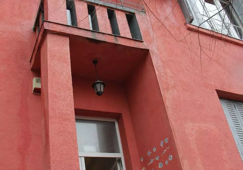 تختخواب و صبحانه Guest House Miss Depolo
