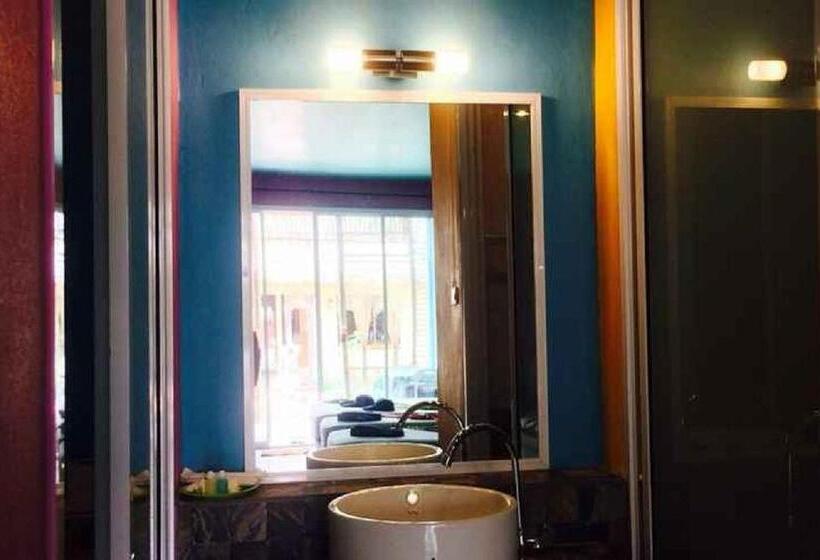 리조트 Chaba Bungalows