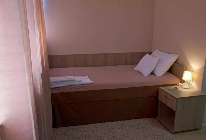 Garni Hotel Tri O