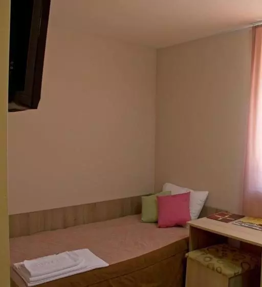 Garni Hotel Tri O