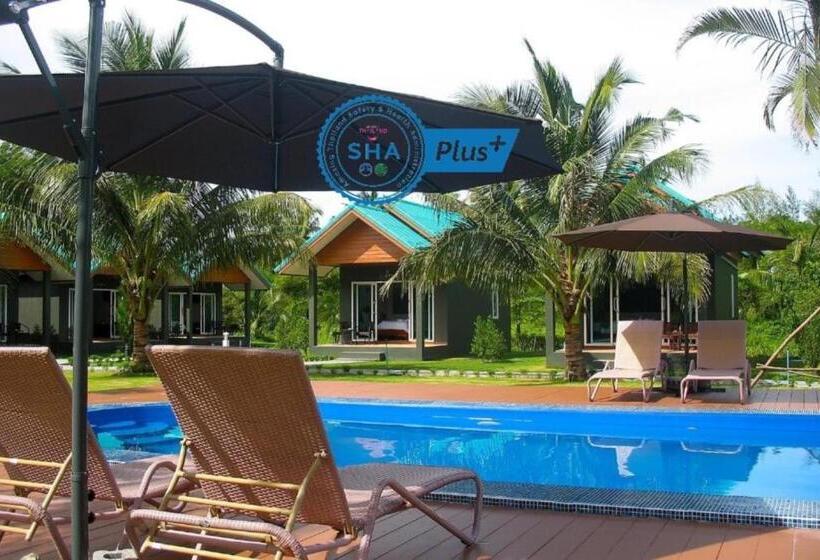 Hongte Khaolak Resort