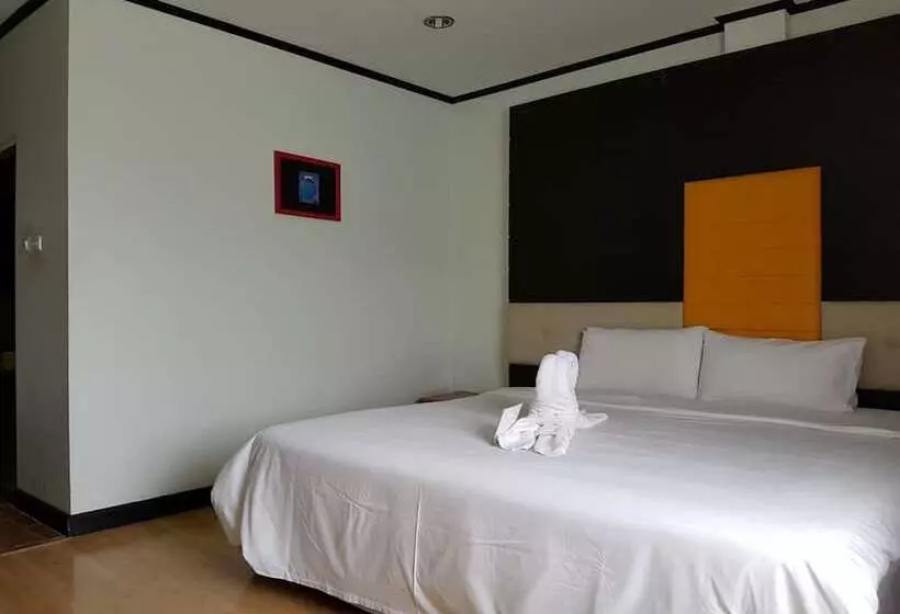 هتل Cactus Resort &