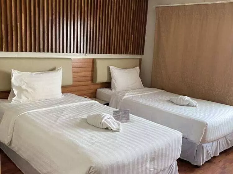 هتل Cactus Resort &