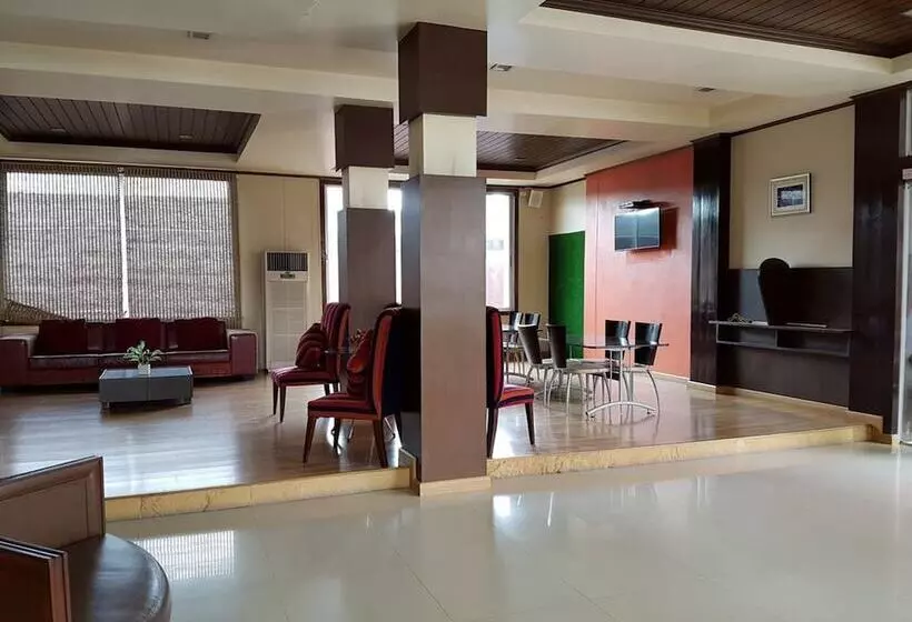 هتل Cactus Resort &