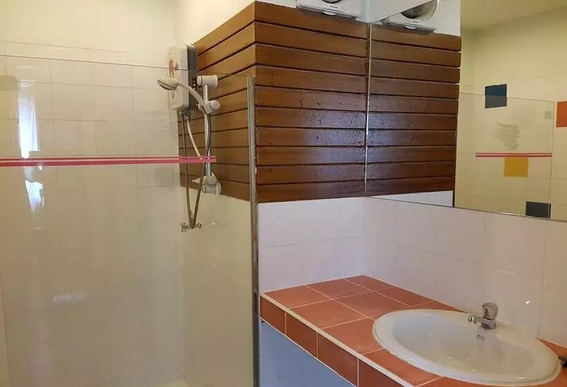 هتل Cactus Resort &