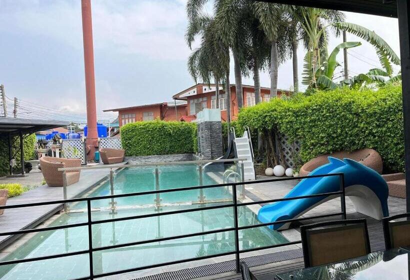 בית מלון כפרי Huernnana Jomsawan