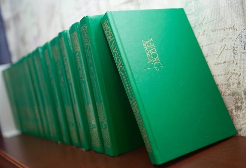 هتل Millenium V Centre