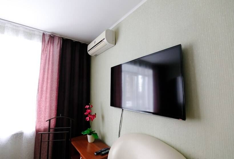 هتل Millenium V Centre