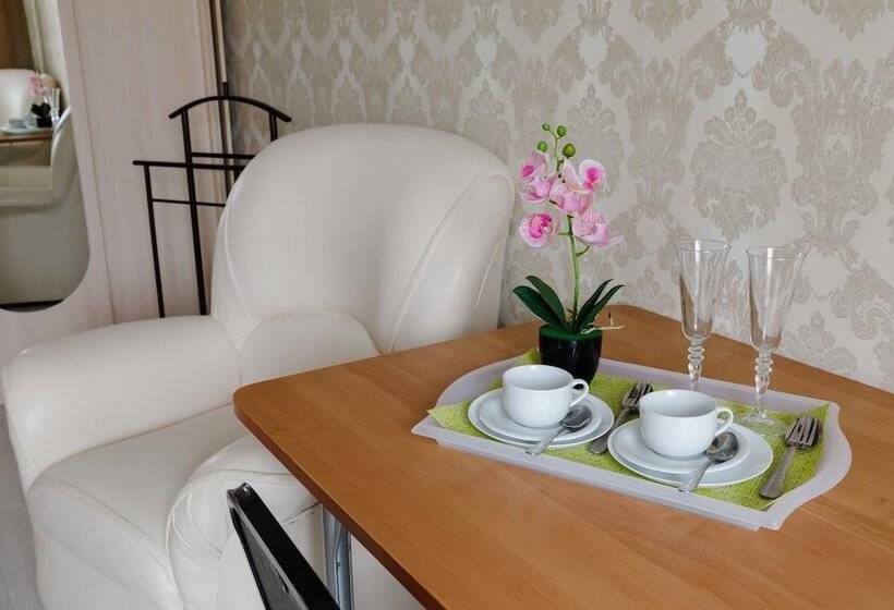 هتل Millenium V Centre