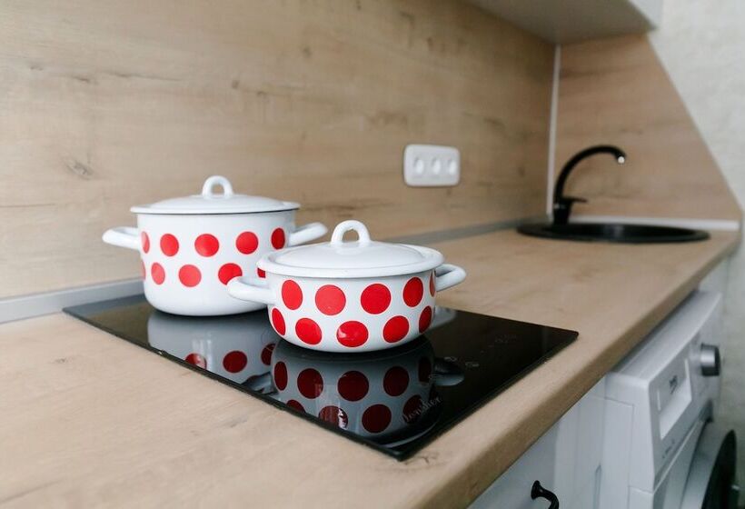 هتل Millenium V Centre