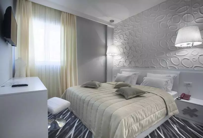 هتل New Belgrade Garni