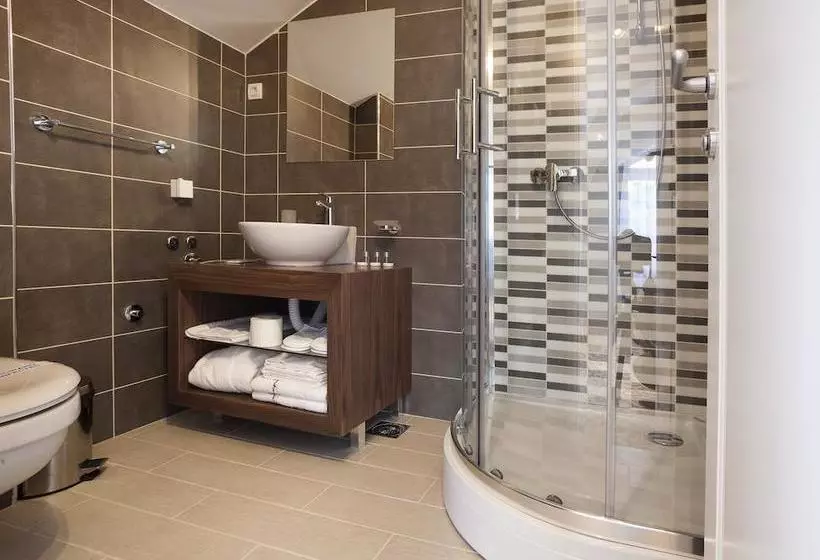 هتل New Belgrade Garni