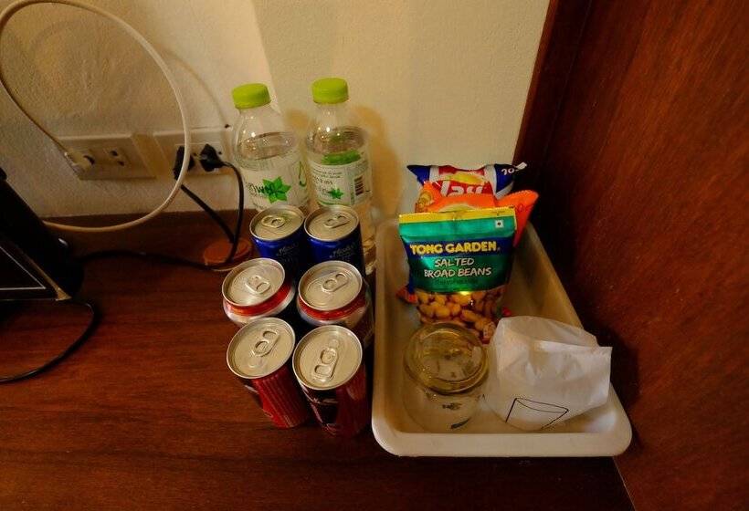 Отель The Muk Lagoon