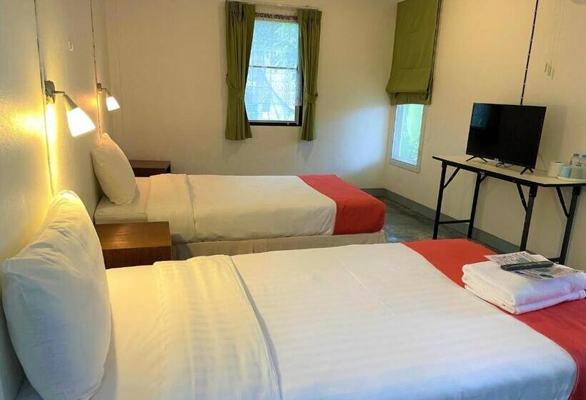 הוסטל Wandee Bed & Breakfast