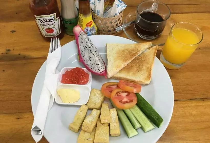 ユースホステル Wandee Bed & Breakfast