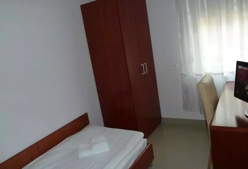 اقامتگاه Guesthouse Villa Inn
