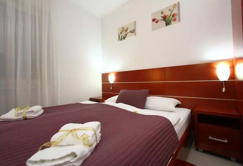 اقامتگاه Guesthouse Villa Inn