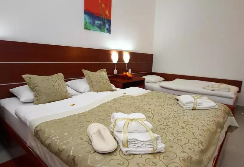 اقامتگاه Guesthouse Villa Inn