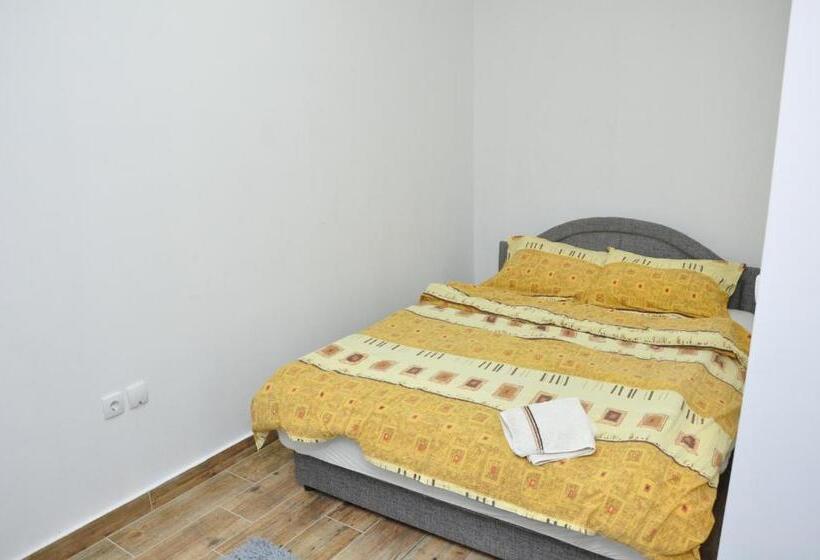 استراحتگاه Chalets & Rooms čarda šebešfok