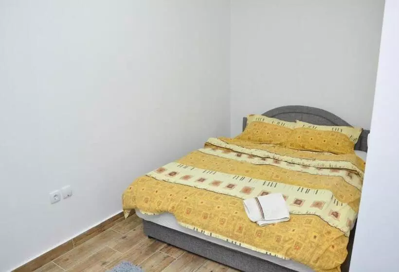 استراحتگاه Chalets & Rooms čarda šebešfok