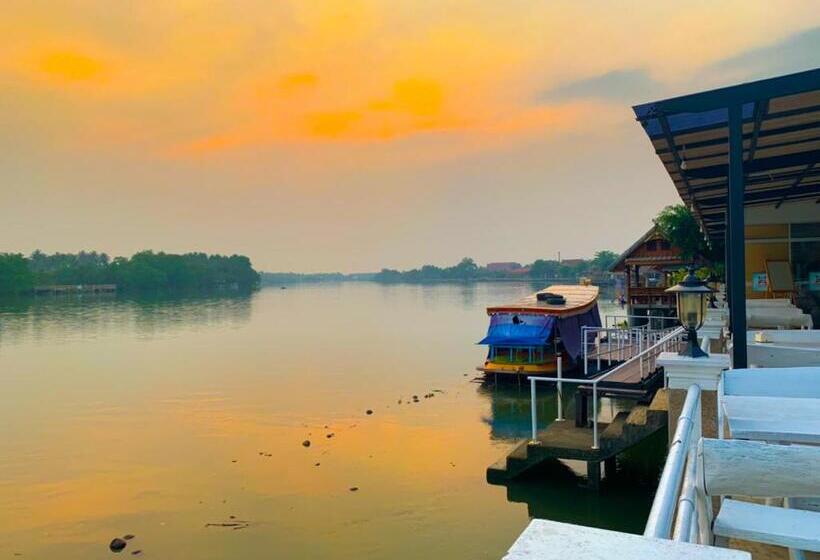 منتجع Nopparat Garden