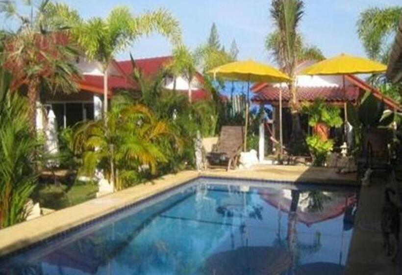 منتجع Sanuk Bungalows