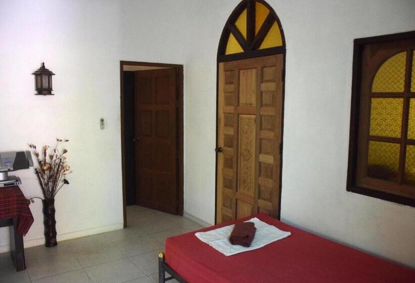 منتجع Sanuk Bungalows