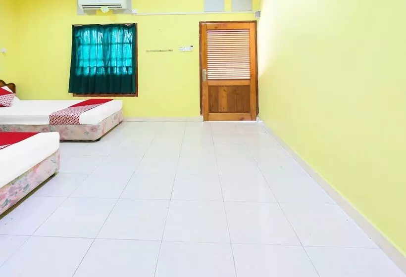 ホテル Penginapan Sulthan Penyengat Syariah By Oyo